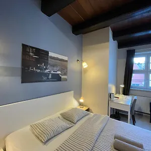 lullaby-private-rooms.poznan-hotels.com/